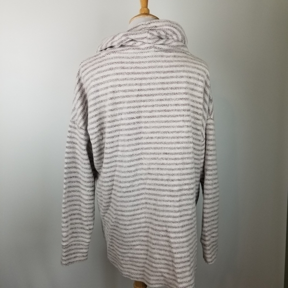 C Active Top, sz 18/20 - Picture 2 of 8